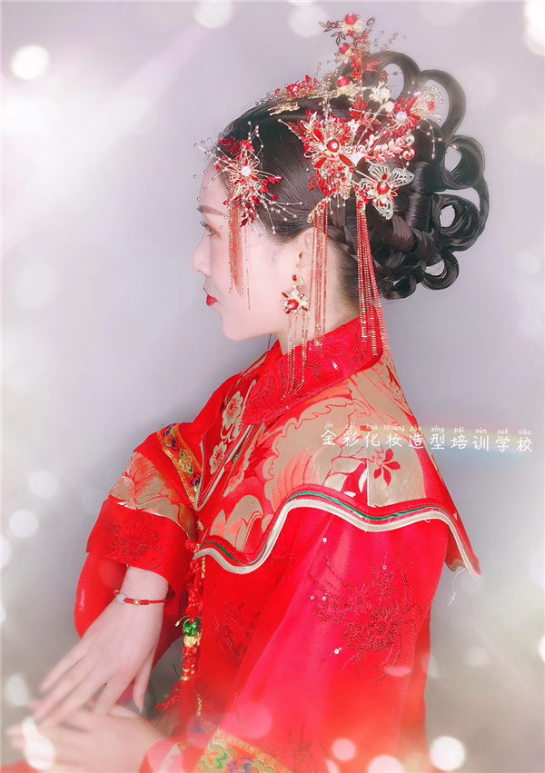 ��ױ����ѧԱ��Ʒ