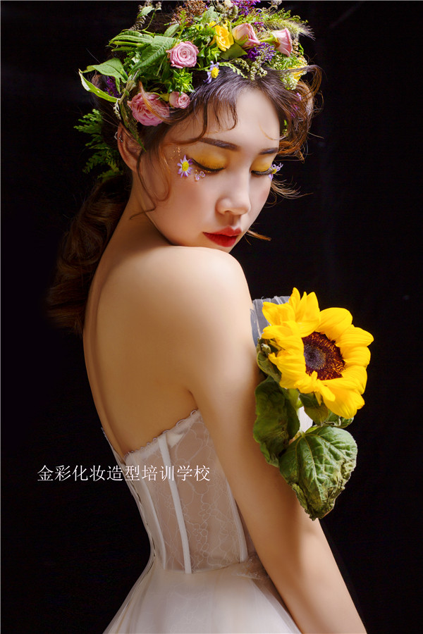 ��ױ����ѧԱ��Ʒ