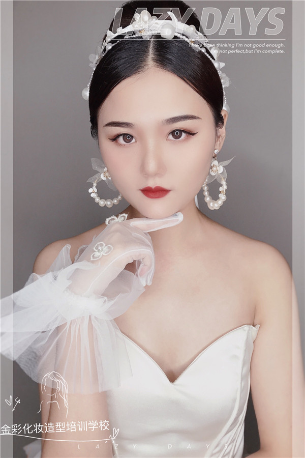 ��ױ����ѧԱ��Ʒ